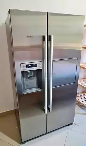 Siemens iQ700 side by side fridge water dispenser ice maker