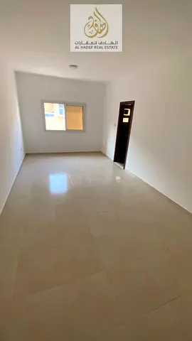 الايجارسنوي في عجمان منطقة الجرف2  بجوار مدرسه الاقصي وقريب من مركز دلتا جنب الجامعه عجمان البنايه عائلات استوديو سنوي مطبخ منفصل مركزي1حمام مع شباك