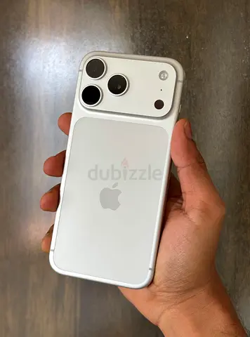 Brand New iPhone 17 pro max (mstr cpy )in Silver with excellent condition