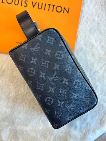 Louis Vuitton Dopp kit