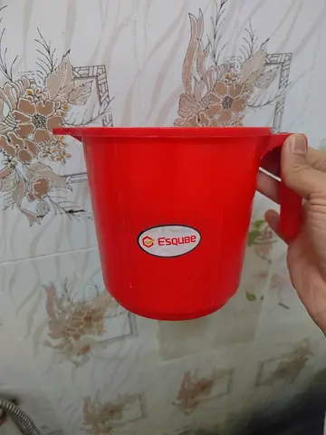 Red Esqube Plastic Measuring Jug / Water Pitcher - Lightly Used