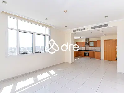 Vacant | Townhouse View | Corner unit