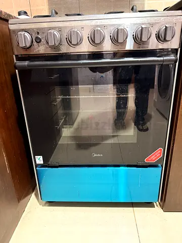 Midea Freestanding 60*60 Gas Cooker with Oven - used for just 6 months