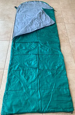 Camping / hiking sleeping bag (GREEN)