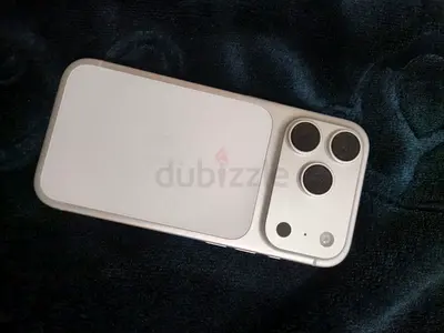 Iphone 17 Pro (512 GB) with 40W Fast charger