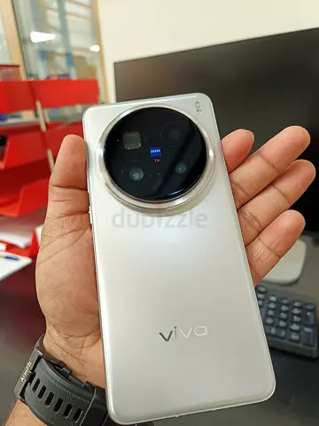 Vivo X200 Pro with Box and Accessories – one year old,but i  Used only 3 months. extra 2 case avlble