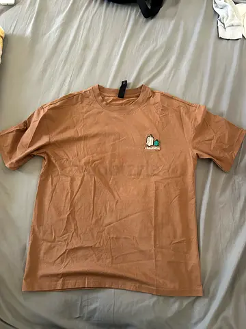 Light Brown Short-Sleeve Graphic Cotton T-Shirt Size M