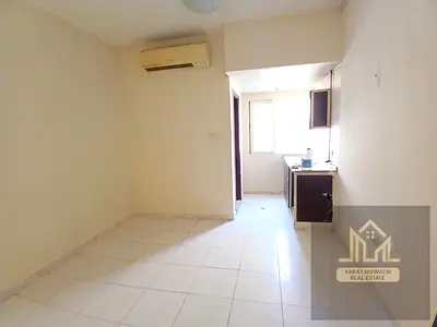 Ready to move apartment available prime location family building