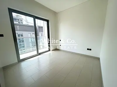 Top floor | Stunning views | Vacant now
