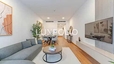 Vacant | Mid floor | Renovated
