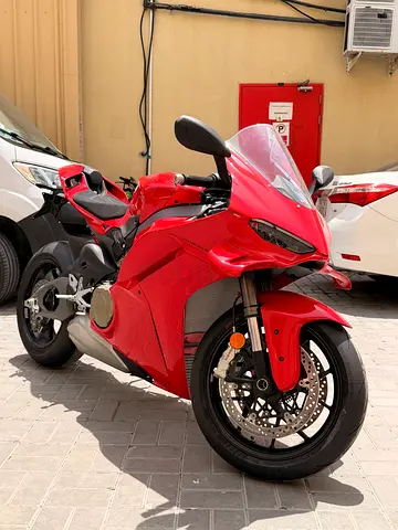 2025 Ducati Panigale v4 aGcc