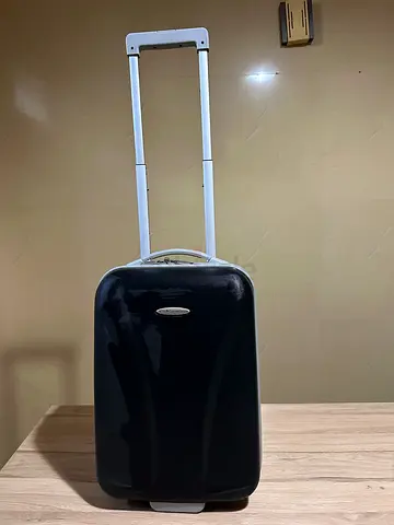 Small Hard Shell Carry-On Trolley Suitcase with Telescopic Handle