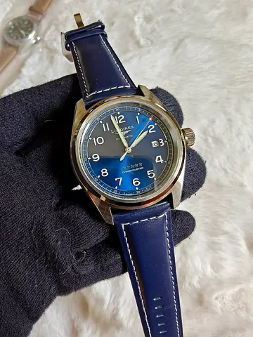 Men watch longines