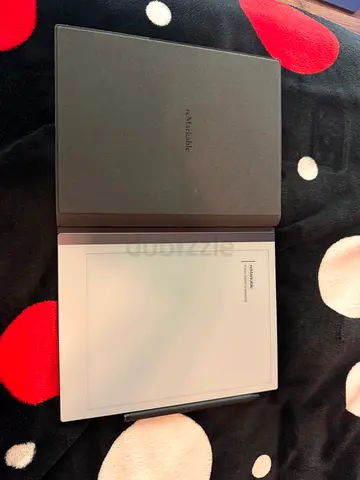 reMarkable 2 e-ink tablet with leather cover and stylus (No pen tip)