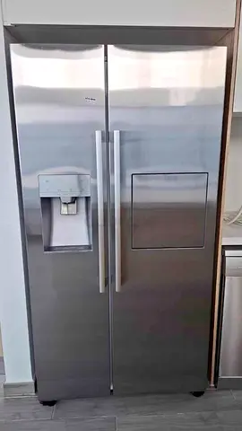 Siemens IQ700 Side By Side Refrigerator Freezer for sale With Water Dispenser and Ice Maker