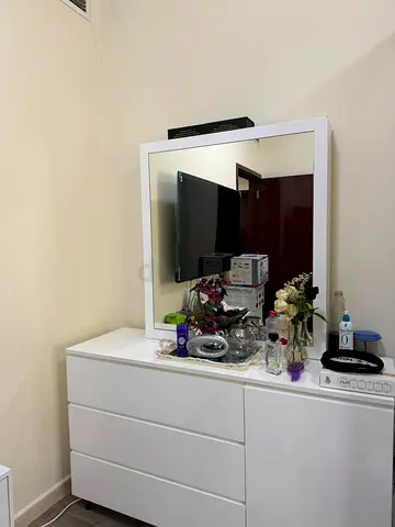 Dressing table