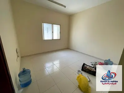 The most beautiful and best-priced one- Bhk in Al Naba’a, featuring central air conditioning and gas, and windows with an open view .