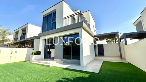 Pool Views | Best Location | View Today