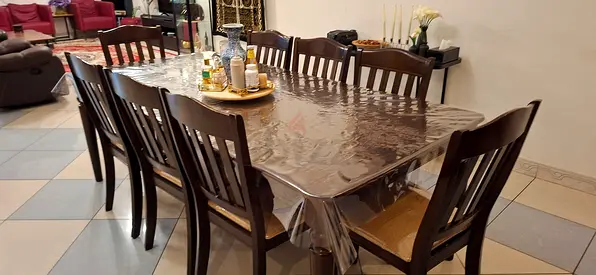 8 seater Dinning table
