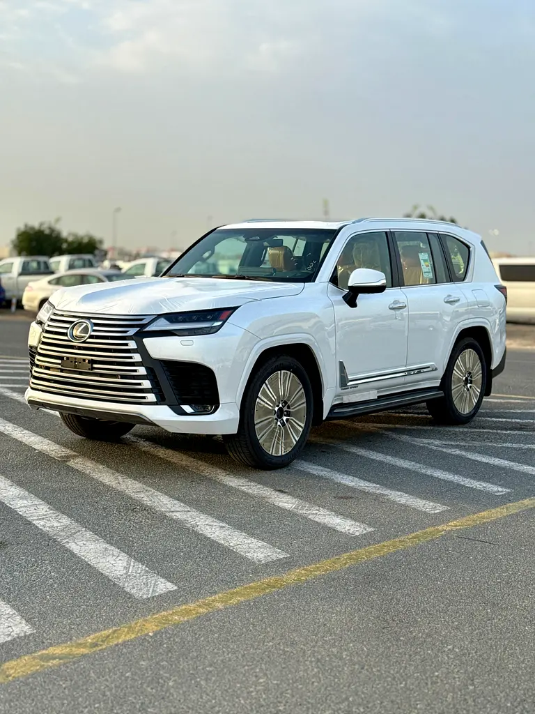 Lexus LX-Series 2025 — photo 1 of 20