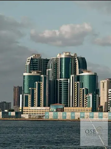 شقه 2 غرفه وصاله في ابراج الاورينت تاور بمقدم 235,000 درهم فقط وقسط شهري 5900