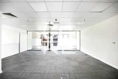Vacant | Glass Partition | High Floor