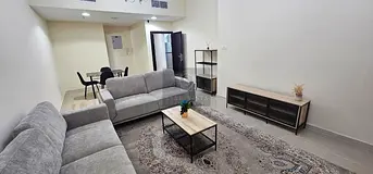 NEWLY FURNISHED NEAR METRO UPGRADED