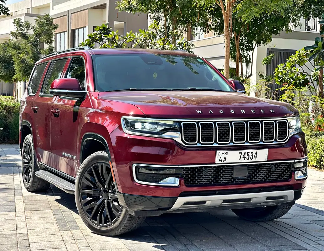 Jeep Grand Wagoneer 2022 — photo 1 of 10