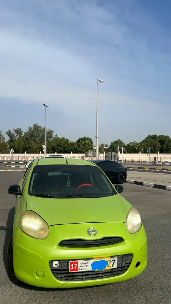 Nissan Micra 2013 — photo 1 of 5