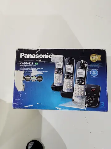 Panasonic KX-TG8523 Cordless Phone 3-Handset Set - Boxed