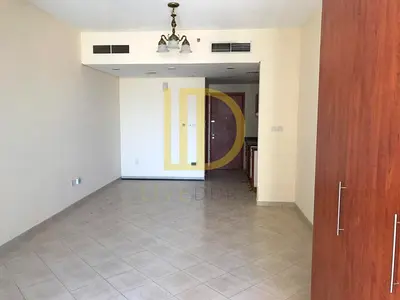 Vacant | Studio |Balcony |Higher Floor |No Parking