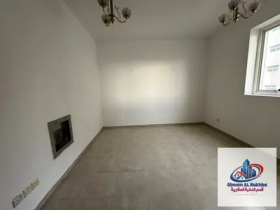 ثاني ساكن – أجمل وأكبر مساحة شقة غرفة وصالة في القليعة، مع تكييف وغاز مركزي، وموزع للخصوصية.