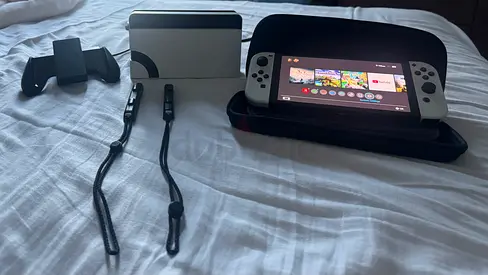 Nintendo switch oled (negotiable)