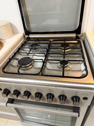 Super General 4 Burner Gas Cooker + Oven – Fully Working
