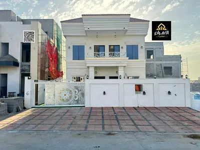 Luxury miniature palace, two floors and a roof, central air conditioning, price includes fees, prime location for living or investment