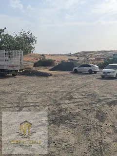 Land for sale in Al-Balida 3 area. Price: 370,000 SAR (down payment and installments). Land type: Re