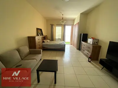 استوديو مفروش | مولبيري 2 JVC | إطلالات على الشرفة والمجتمع