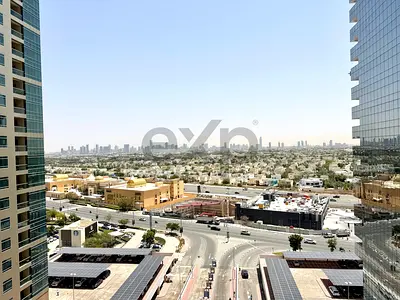 Vacant | Open Plan | Balcony