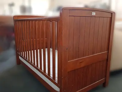 Silver Cross Premium Convertible Wood Crib free dlivery