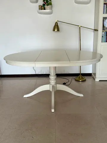 ikea dining table (round or oval)