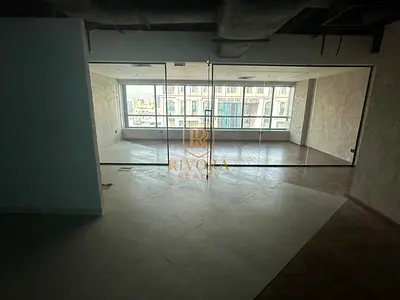 OFFICE I WITH KITCHEN AND TOILET I ONE PARKING