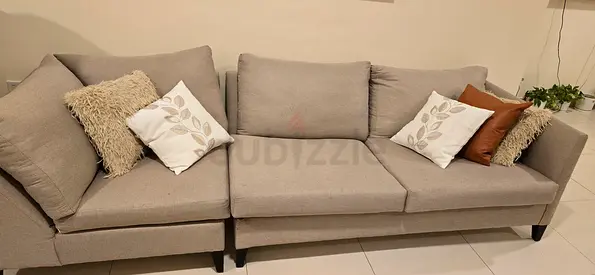 Light grey 5 seater fabric sofa with cushions - good condition