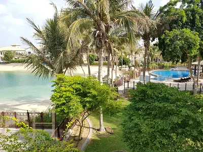 wooden floor - with beach access- 4 bedroom canal cove