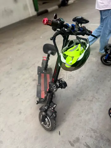 ELECTRIC SCOOTER