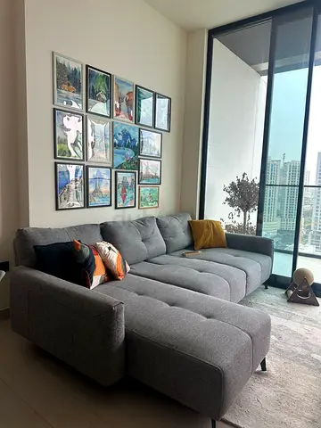 Light Grey L-shaped Sofa with Chaise - Comfortable Modern Design