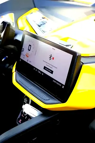 2026 CAN-AM MAVERICK photo 19
