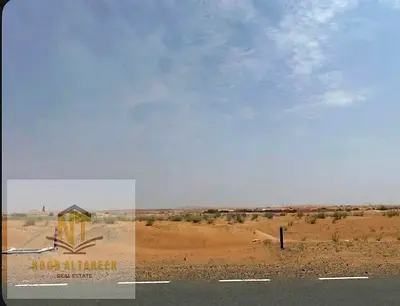 بدون عمولة وشاملة رسوم التسجيل، فرصة استثمارية مميزة لامتلاك أرض صناعية في منطقة الصجعة بنظام التملك الحر لجميع الجنسيات.  الأرض بتصريح صناعي يسمح بال