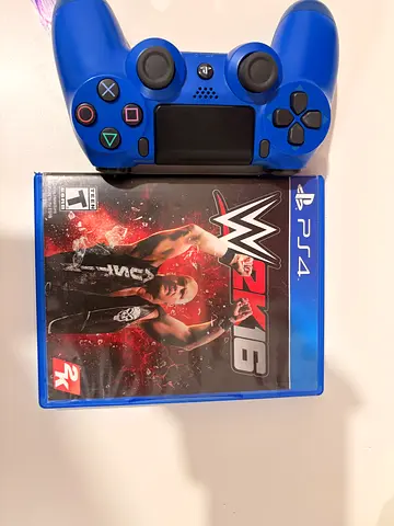PS4 DualShock Controller + WWE 2K16 (PS4) - Good Condition