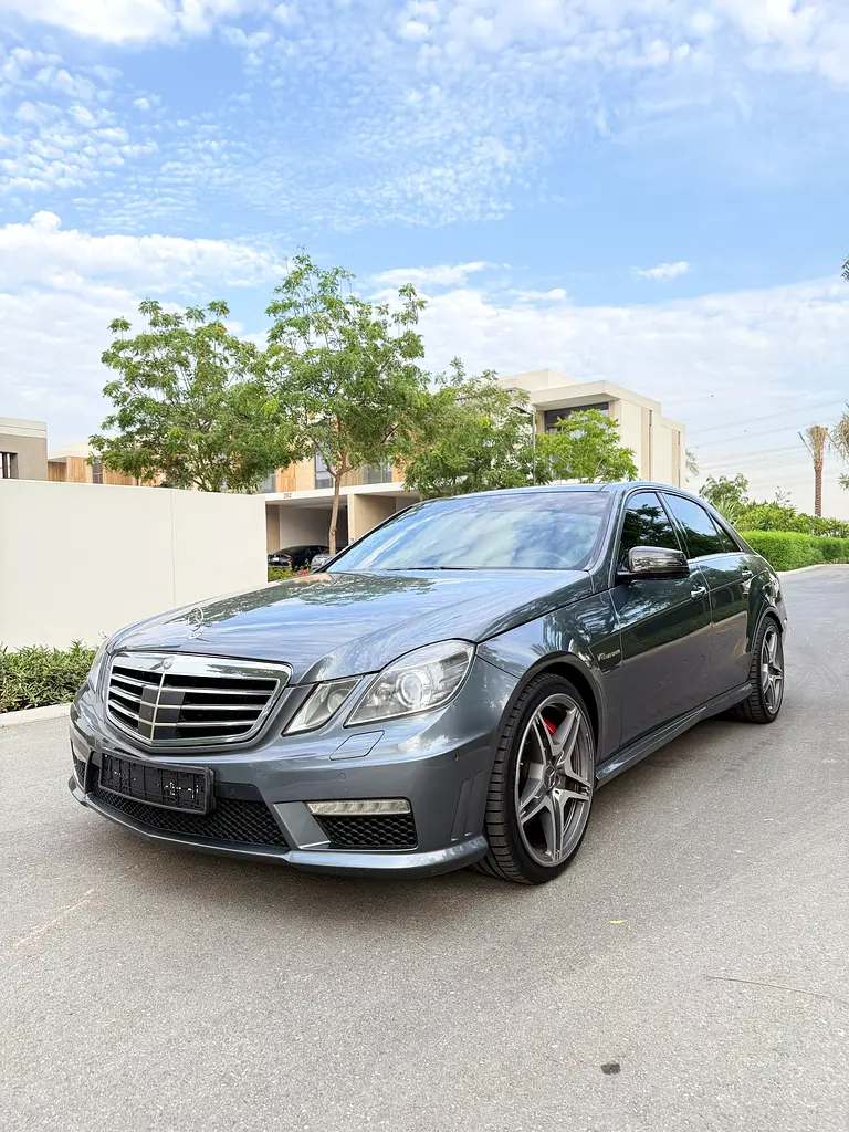 Mercedes-Benz E-Class 2012 — photo 1 of 15