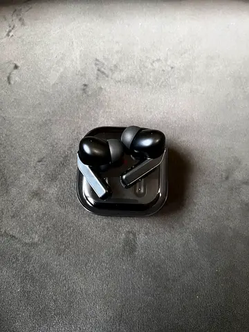 Samsung Buds4 Pro – Original – Like New (Used Few Times)